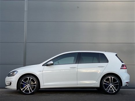 Volkswagen Golf - 1.4 TSI GTE | Panoramadak | Navigatie | Climate Control | DSG | - 1