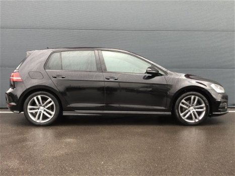 Volkswagen Golf - 1.4 TSI Business Edition R Connected | R-line interieur en exterieur | Panoramadak - 1