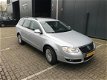 Volkswagen Passat Variant - 1.4 TSI Comfortline APK/NAVIGATIE/AIRCO/ NAP/ PDC /elek ramen/ ZEER NETT - 1 - Thumbnail