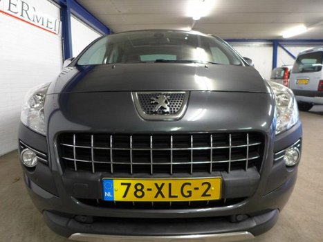 Peugeot 3008 - 1.6 THP 156PK Online, navigatie, climat control, trekhaak, leder - 1