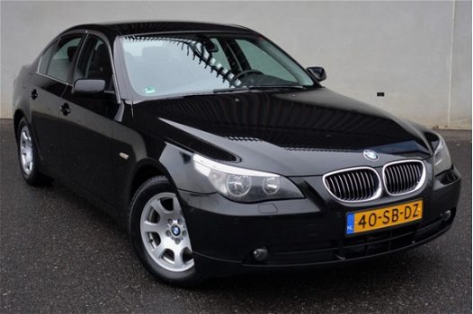 BMW 5-serie - 523i Executive | Navi | Sportstoelen | Trekhaak - 1