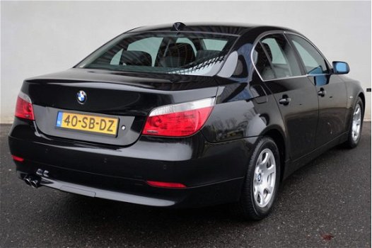 BMW 5-serie - 523i Executive | Navi | Sportstoelen | Trekhaak - 1