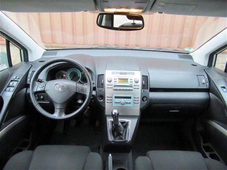 Toyota Corolla Verso - 1.8 VVT-i 5 Pers. (Airco, Cruise, Trekhaak, PDC) - 1