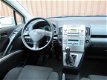 Toyota Corolla Verso - 1.8 VVT-i 5 Pers. (Airco, Cruise, Trekhaak, PDC) - 1 - Thumbnail