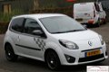 Renault Twingo - 1.5 dCi ECO2, Incl. Nieuwe APK - 1 - Thumbnail