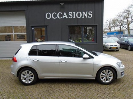 Volkswagen Golf - 1.6 TDI Comfortline BlueMotion - 1