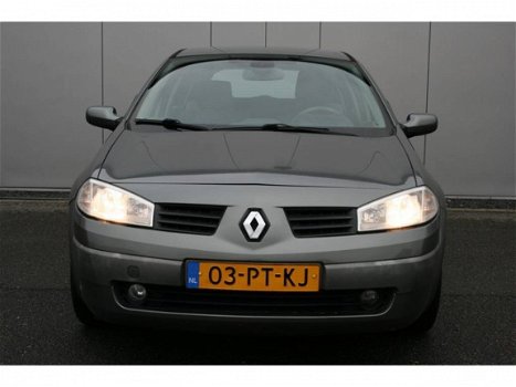 Renault Mégane - Megane 2.0 16V Tech Line 166000 km - 1