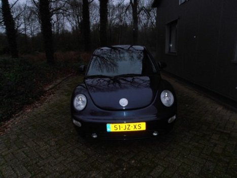 Volkswagen New Beetle - 2.0 HIGHLINE - 1