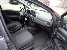 Fiat Punto Evo - 0.9 TwinAir Street NAVI CRUISE AIRCO PDC