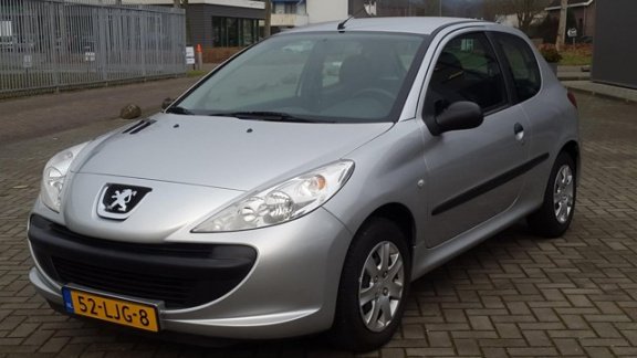 Peugeot 206 - 1.1 XR 2010 - 1