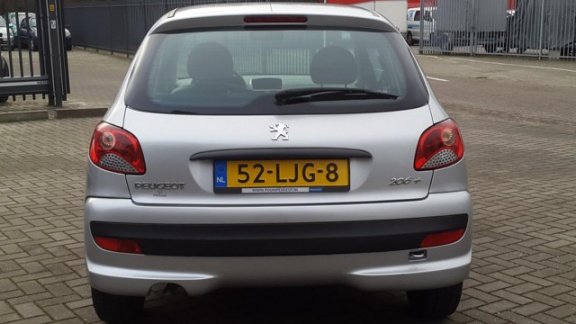 Peugeot 206 - 1.1 XR 2010 - 1