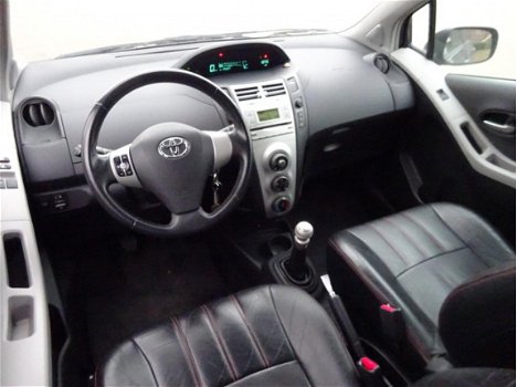 Toyota Yaris - 1.3 VVTi Sol 5-deurs LEER/airco dealer onderhouden - 1