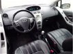Toyota Yaris - 1.3 VVTi Sol 5-deurs LEER/airco dealer onderhouden - 1 - Thumbnail