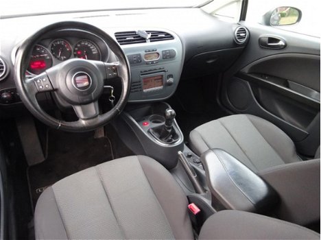 Seat Leon - 2.0 FSI Stylance AIRCO/cruise *apk:06-2020 - 1