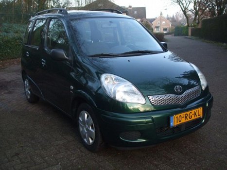 Toyota Yaris Verso - 1.3 VVT-i Sol airco 166 dkm NAP 5 deurs groen - 1