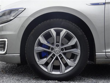 Volkswagen Passat Variant - Highline GTE 218pk 14% Bijtelling (LED, Camera, Navi, Parkassist, Side-a - 1