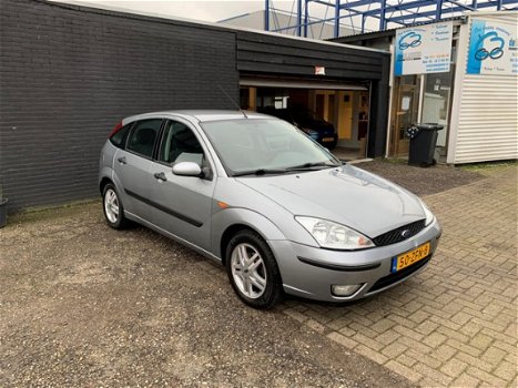 Ford Focus - 1.6-16V Centennial xenon airco cruise control nieuwe apk motor hoorbaar - 1