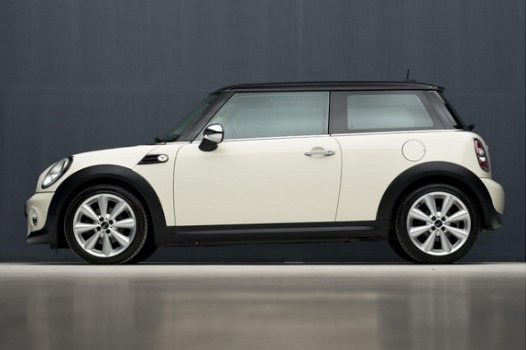 Mini Mini Cooper - 1.6 10 Years II Chilli Edition Sport (NAVIGATIE, LEDER, SPORTSTOELEN, DUAL TONE L - 1