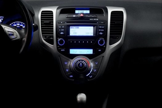 Hyundai ix20 - 1.6i i-Vision Automaat (AIRCO, CRUISE, TREKHAAK, PARKEERSENSOR, ELEK. PAKKET, SPORTST - 1