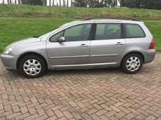 Peugeot 307 Break - 1.6-16V XS Premium Zeer netjes, met OH boekjes compleet en NAP.