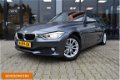 BMW 3-serie Touring - 318D High Executive | Dealer Onderhouden | Xenon | Navigatie | - 1 - Thumbnail