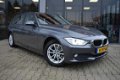 BMW 3-serie Touring - 318D High Executive | Dealer Onderhouden | Xenon | Navigatie | - 1 - Thumbnail