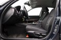 BMW 3-serie - 325i Dynamic Executive / NL-auto/ Xenon/ Navigatie/ Trekhaak/ Park.sens/ 18 inch lmv/ - 1 - Thumbnail