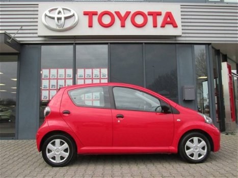 Toyota Aygo - 1.0 VVT-i Cool 5drs - 1