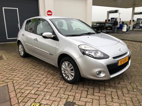 Renault Clio - 1.2 Collection Dealer onderhouden/Navi/Airco/Cruise-Control/Nap/Apk/Lmv/CV/Cd - 1