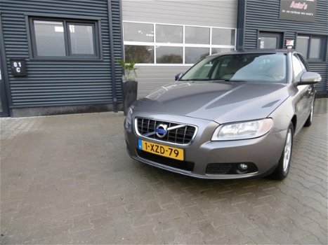 Volvo V70 - 1.6D DRIVe Kinetic Airco Clima Cruise Control - 1