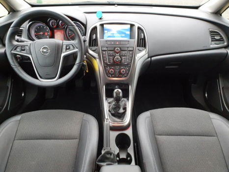 Opel Astra - 1.6 Turbo Cosmo -180PK-Airco-Navi-Pdc-Cruise-Xenon-2011 - 1