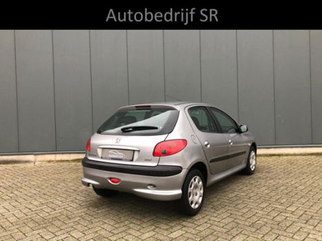 Peugeot 206 - 1.4 Air-line Airco / Nieuwe APK / 5 deurs / NAP - 1