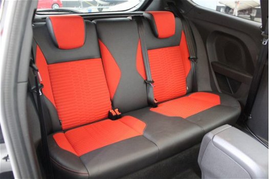 Ford Fiesta - 1.6 182pk ST2 |voorruitverwarming|stoelverwarming|cruisecontrol|parkeersensoren| - 1