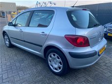 Peugeot 307 - 1.6-16V XT Pack