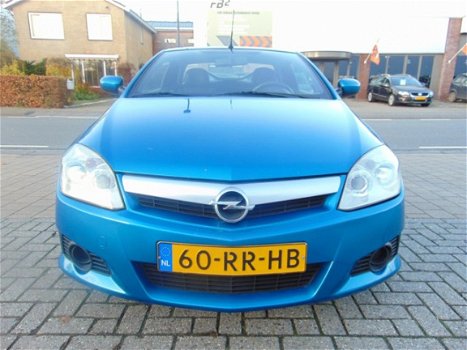 Opel Tigra TwinTop - 1.4-16V Cosmo / Automaat/ 117 Dkm NAP/ Half Leder/ Airco/ Elec Ramen/ Dealer On - 1