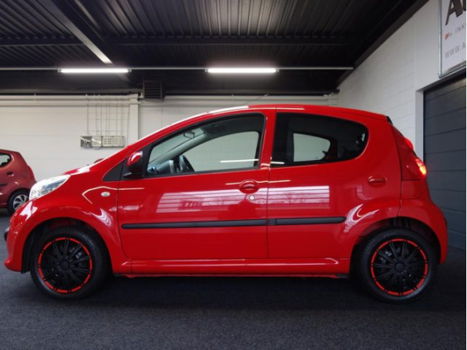 Peugeot 107 - 1.0-12V XS Red&Black Edition *NIEUWSTAAT - 1