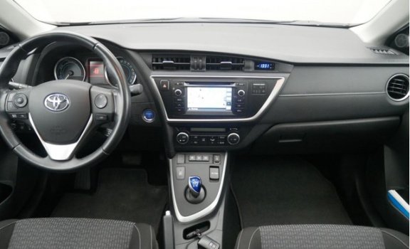 Toyota Auris Touring Sports - 1.8 Hybrid Lease Plus, Navigatie, Panoramadak - 1