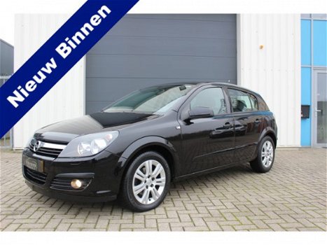 Opel Astra - 1.6 Edition Automaat/Lichtmetaal/Cruise control/Rijklaar - 1