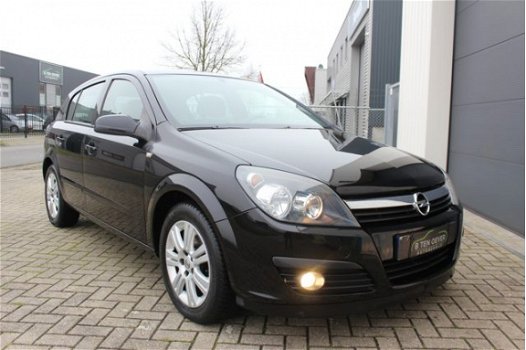 Opel Astra - 1.6 Edition Automaat/Lichtmetaal/Cruise control/Rijklaar - 1