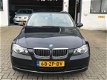 BMW 3-serie - 318d Executive Cruise/ Leer/ MFC/ NAP/ APK - 1 - Thumbnail