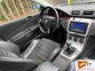 Volkswagen Passat - 2.0 TDI 140pk Highline *CLIMA *LEER *NAV - 1 - Thumbnail