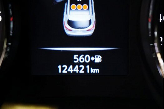 Nissan Qashqai - 1.5 dCi Connect Edition Navigatie. Panorama Dak. Trekhaak - 1