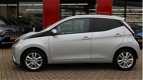 Toyota Aygo - 1.0 VVT-i x-joy | Navigatie | Achteruitrijcamera | Climate Control | - 1 - Thumbnail