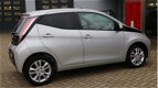 Toyota Aygo - 1.0 VVT-i x-joy | Navigatie | Achteruitrijcamera | Climate Control | - 1 - Thumbnail