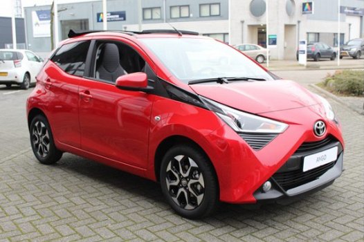 Toyota Aygo - 1.0 VVT-i x-joy met x-shift | 5 jaar garantie + 5 jaar gratis onderhoud - 1