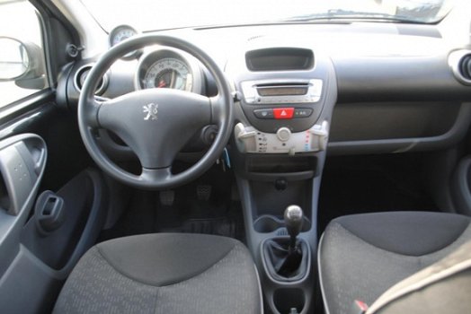 Peugeot 107 - 1.0-12V XS 5-DRS AIRCO NL-AUTO - 1