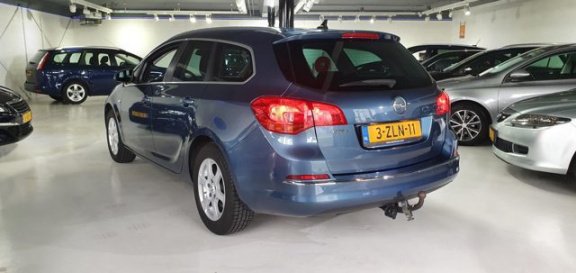 Opel Astra Sports Tourer - 1.6 CDTi Business + LED NAVI USB BLUETOOTH TREKHAAK NAP NL AUTO DEALER ON - 1