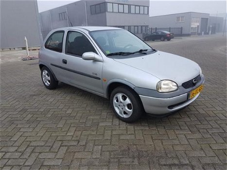 Opel Corsa - 1.2i-16V Sport Cool - 1