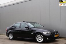 BMW 3-serie - 325i High Executive | Leer | Automaat | Schuifdak | Trekhaak | 1e Eigenaar