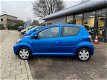 Toyota Aygo - 1.0-12V Dynamic Blue AIRCO 5 DRS ELEC.RAMEN NIEUWE APK CTR VERGRENDELING - 1 - Thumbnail